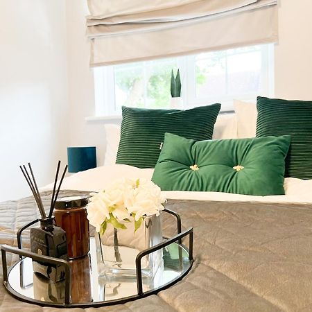 Beautiful Apartment In Beckton With Private Entrance And Garden Londra Dış mekan fotoğraf
