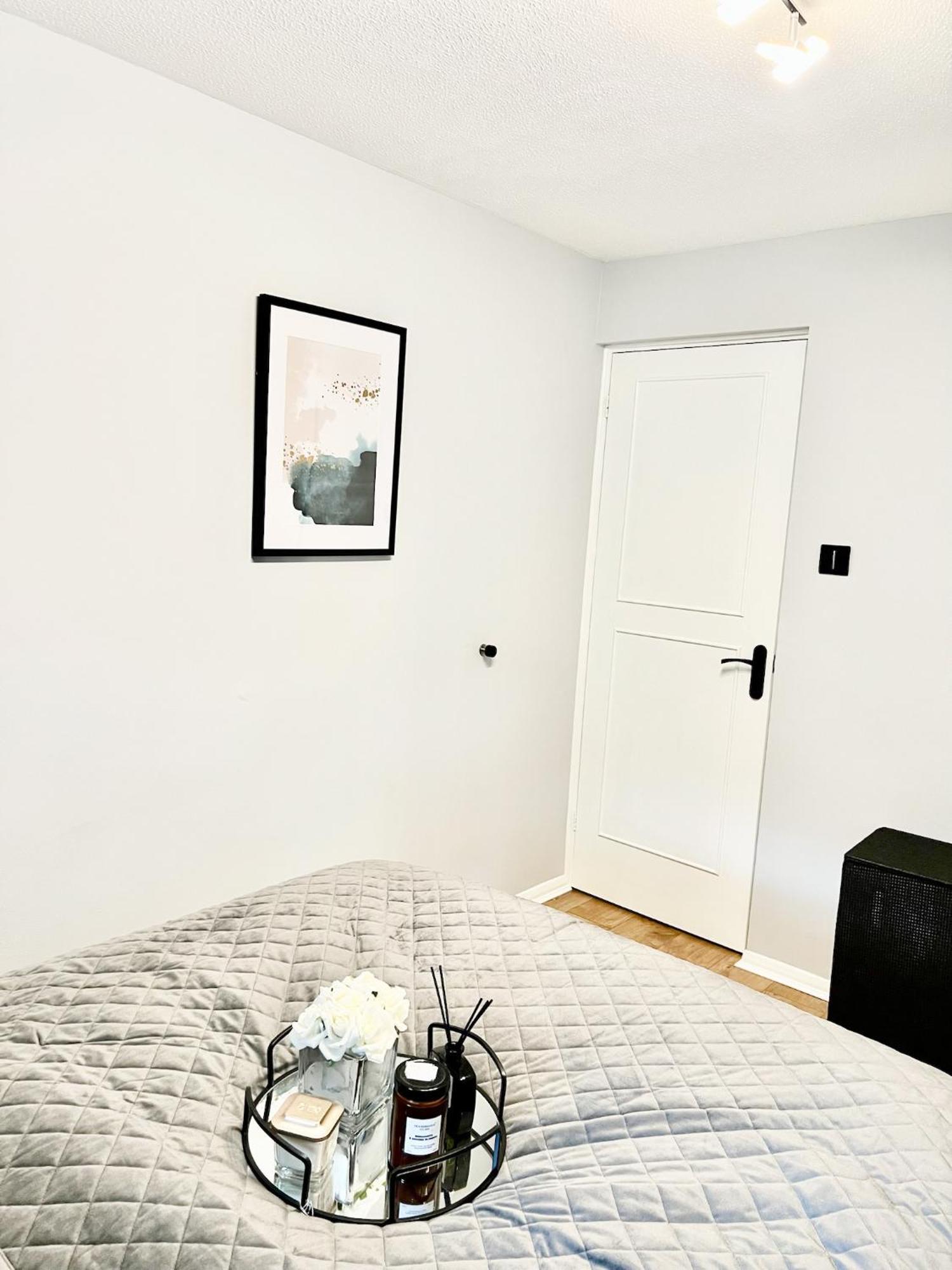 Beautiful Apartment In Beckton With Private Entrance And Garden Londra Dış mekan fotoğraf